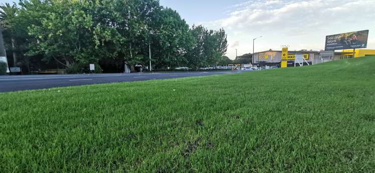 1 Alderman Drive Henderson_24