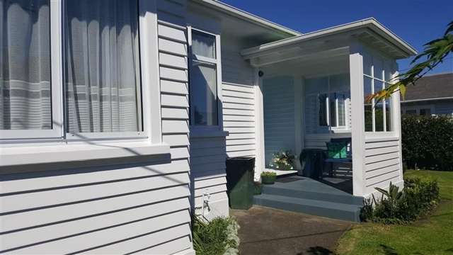 12 George Street Waitara_1