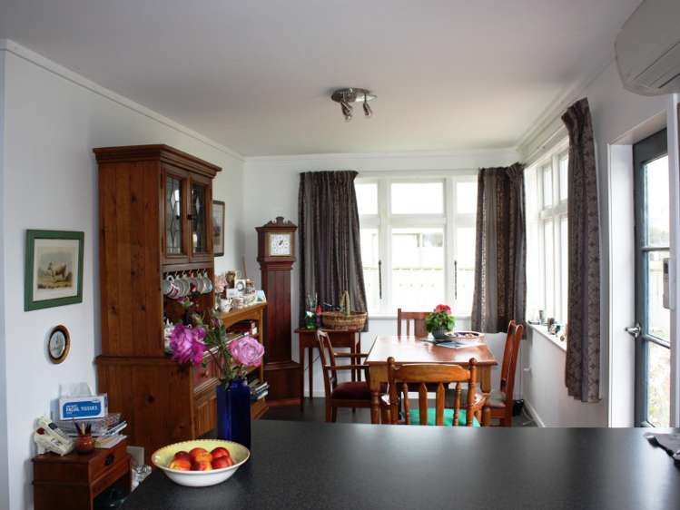 31 Main Road Owaka_3