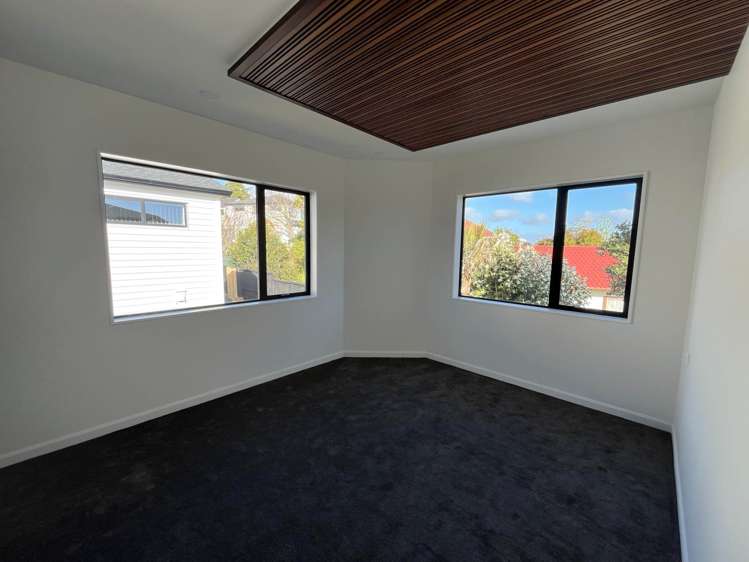 4/8 Buller Crescent Manurewa_11