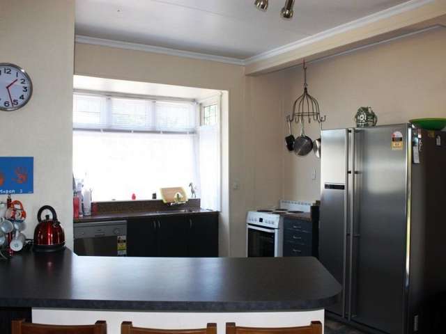 73 Eddystone Street Kaitangata_4