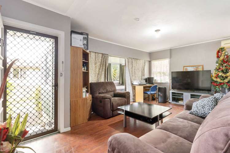 64 Clayton Avenue Otara_6