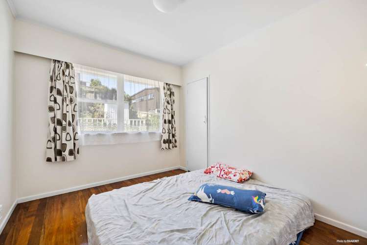 5 Shanaway Rise Hillcrest_9