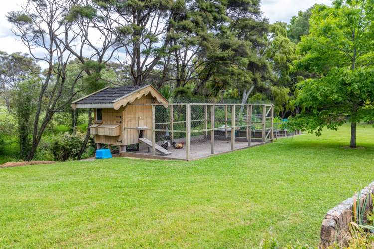 176a Boord Crescent Kumeu_16