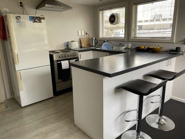 7/112 Rossall Street Merivale_1