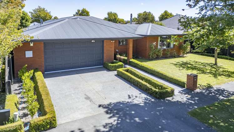 21 Riverwood Boulevard Redwood_2