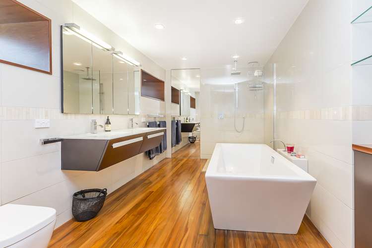 273 Queens Drive Lyall Bay_13