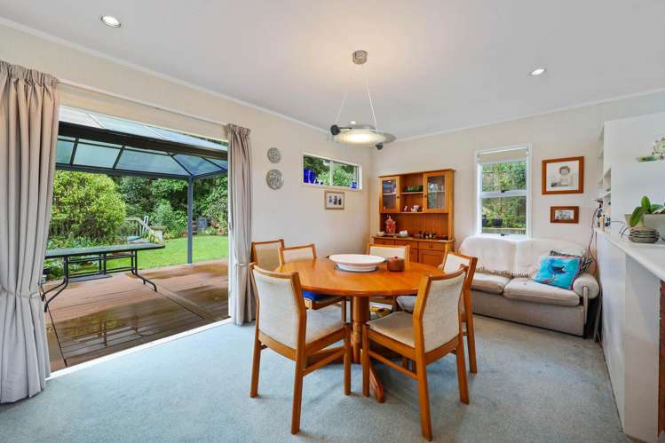 37 Haseler Crescent Mellons Bay_9