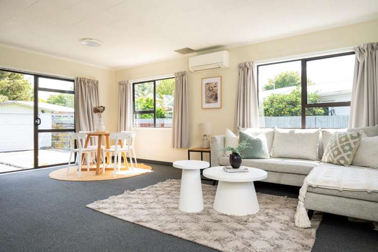 407 Hart Drive Frimley_2