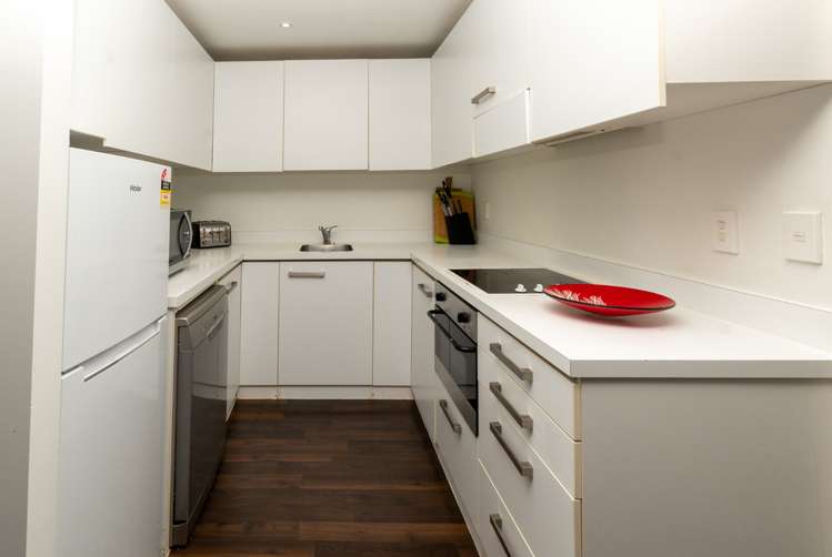 2305/10 Waterloo Quadrant Auckland Central_7