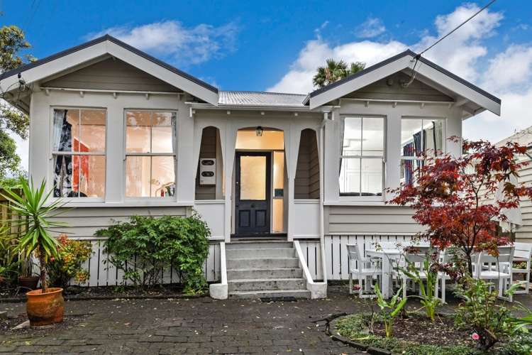 1/25 Aramoana Avenue Devonport_14