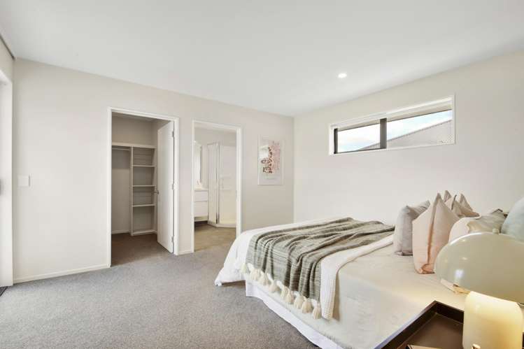 74 Quinn Crescent Woodend_13