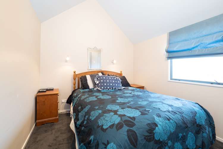 80 Pages Road Allenton_12