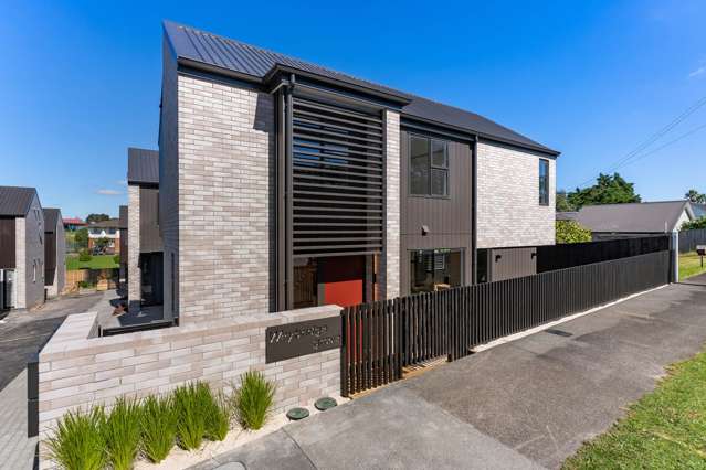 Boutique Parkside Living - Eight Brand New Homes