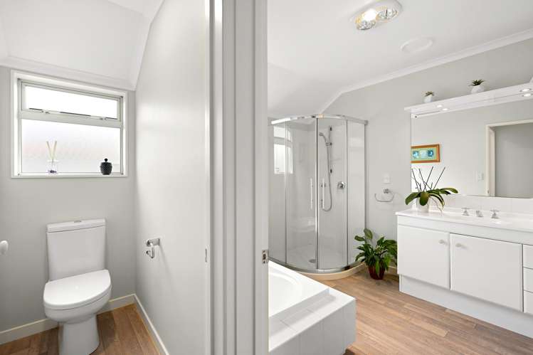 56 Ayrshire Drive Grandview Heights_14