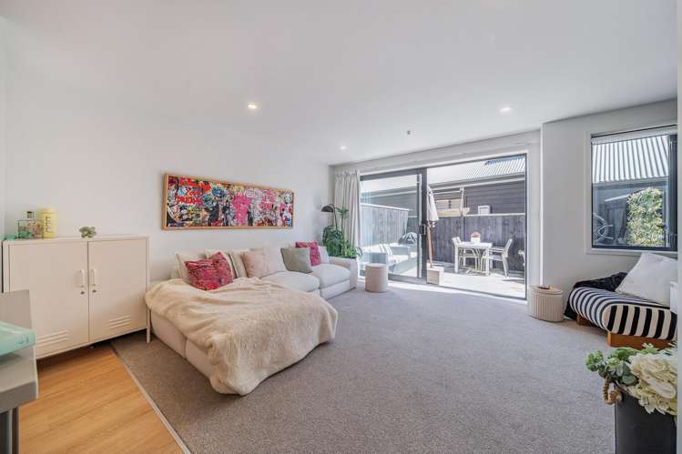 6/90 Knights Road Hutt Central_3