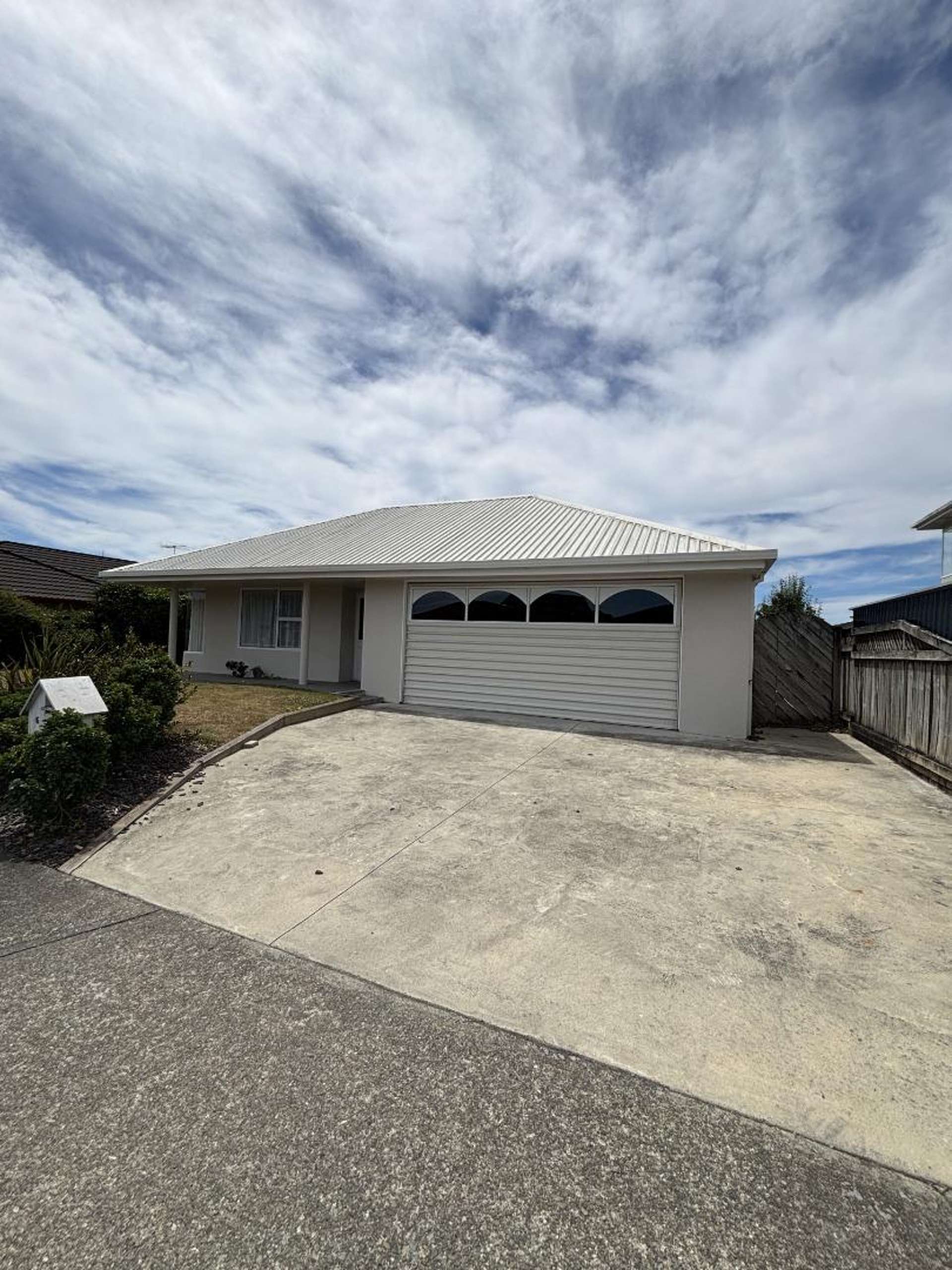 6 Stead Crescent 10816_0