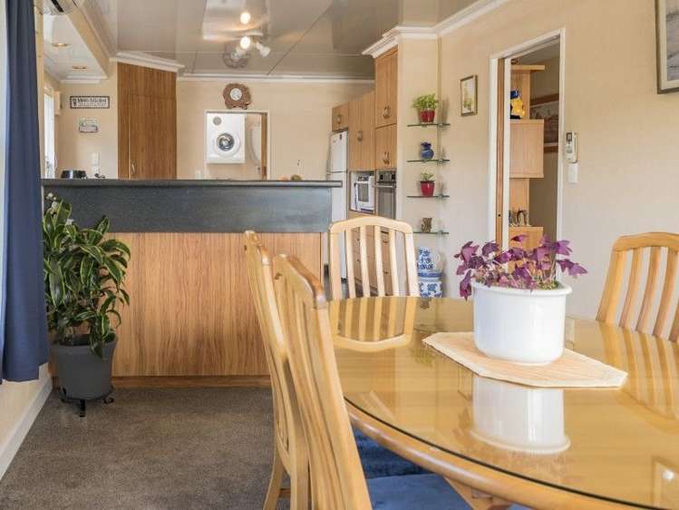 9 Aldinga Avenue Stoke_6