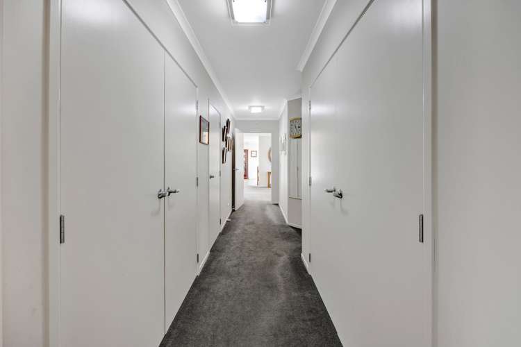 1 Elizabeth Grove Stratford_17