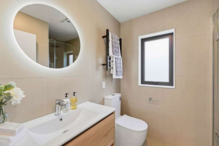 Lot 5/137 Moore Street Hillcrest_37