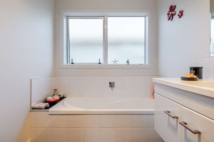 2 Morocco Terrace Kelvin Grove_30