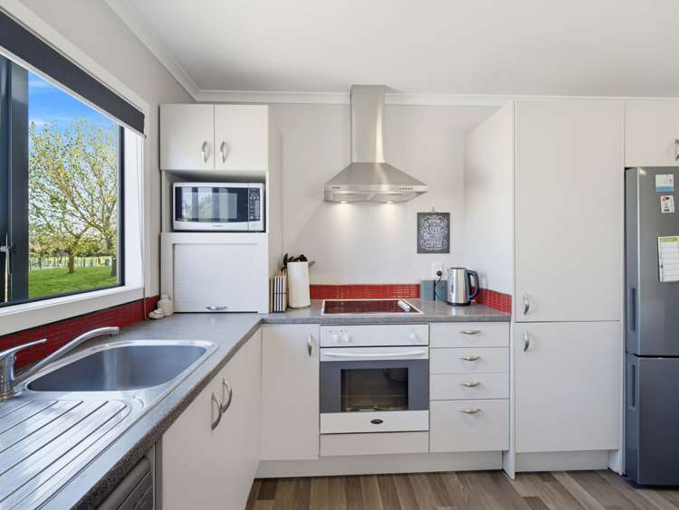 143 Elsthorpe Road Otane_12