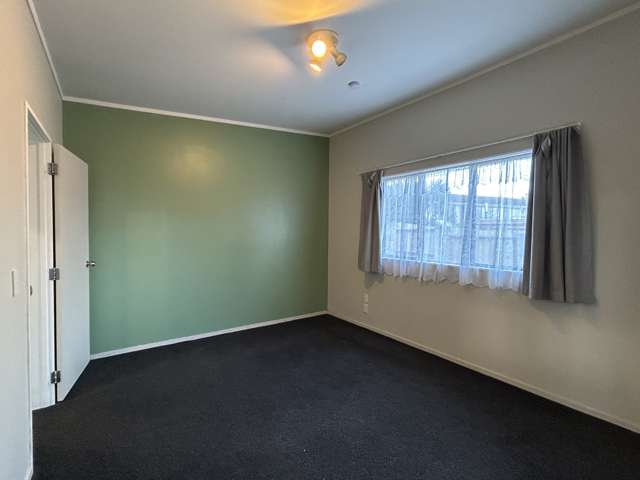 11A Moxham Grove Massey_4