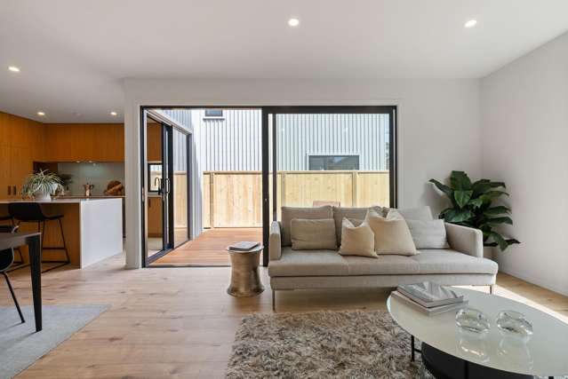 2/161 Onepu Road Lyall Bay_4