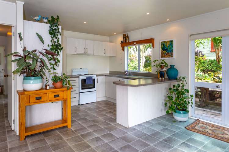 19 Grange Road Hahei_12