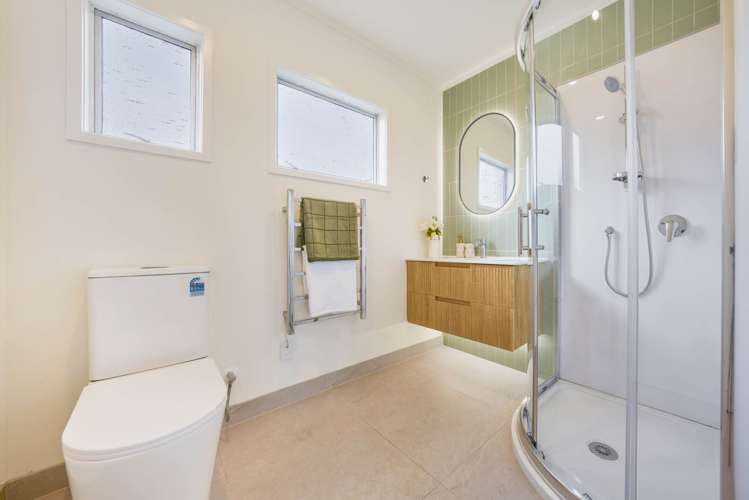 1/20 Celeste Place Totara Vale_16