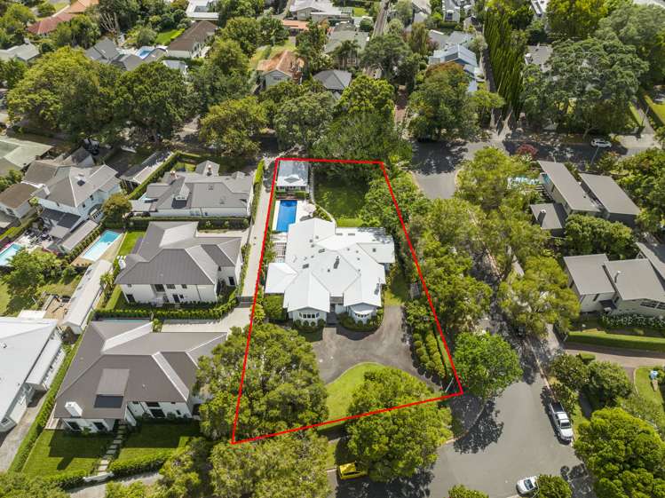 19 Golf Road Epsom_28