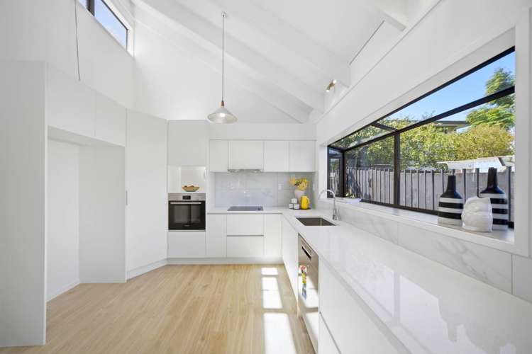 1 Montclair Rise Browns Bay_11