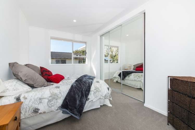 36 Riverpark Crescent Henderson_11