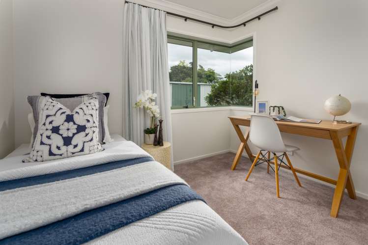 21 Cowley Drive Leamington_23