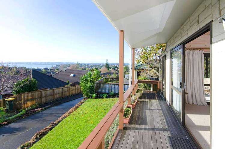 2/8 Walter Macdonald Street Howick_14