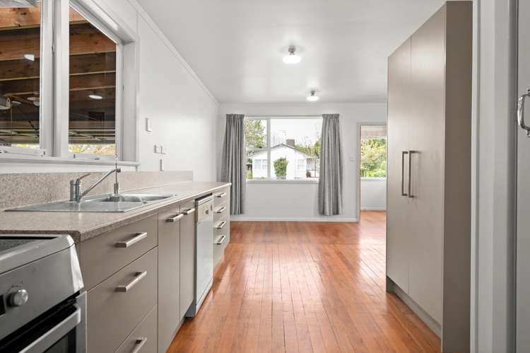 6 Forth Crescent Glenview_1