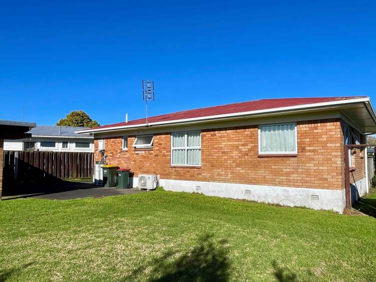 79 Rosehill Drive Papakura_14