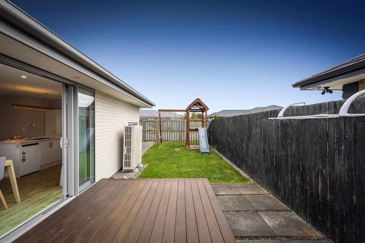 39 Zinnia Way Wigram_14