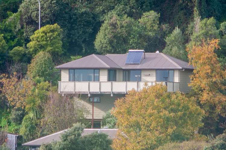 16 Iwa Road The Wood_10