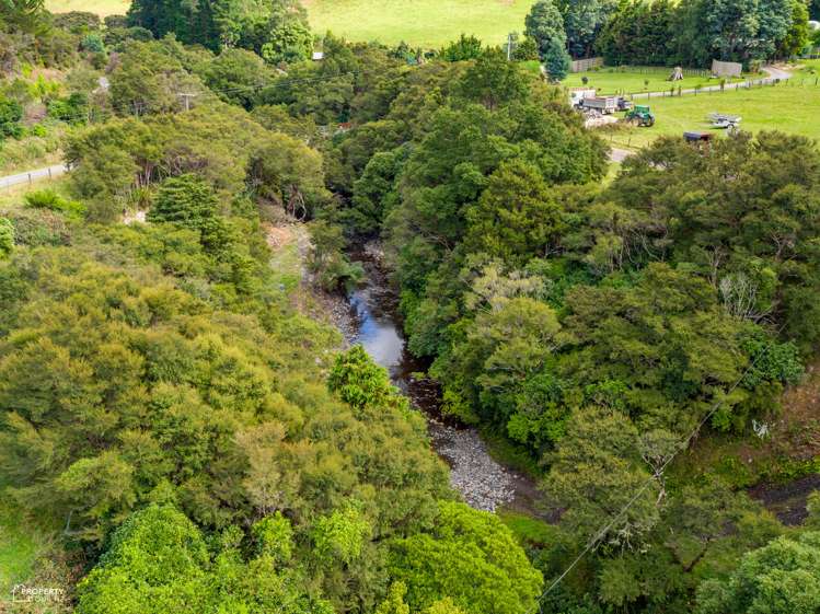 814 Mikimiki Road Mikimiki_16