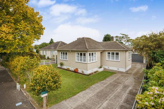 Charming first home or Savvy Investment!