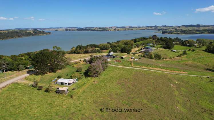 208 Petley Road Paparoa_36