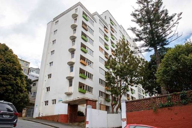 'Scammed themselves': Kāinga Ora slammed over Dixon St deal after $3m flip