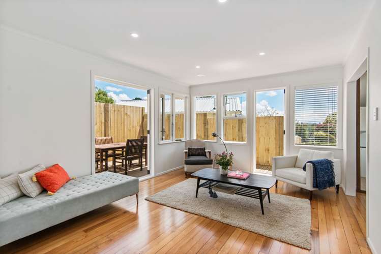 124a Archibald Road Kelston_11