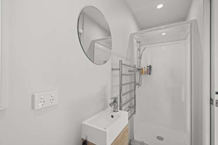 10/9 Grove Road Addington_9