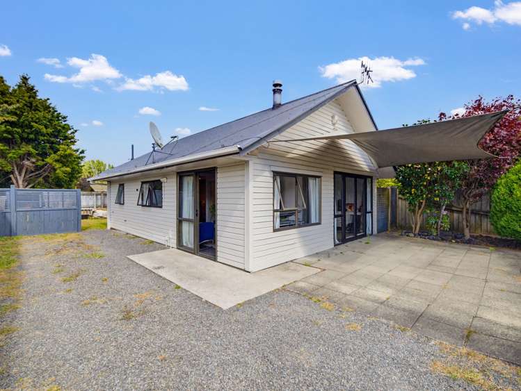 2/1 Glengarry Place Lake Taupo_6