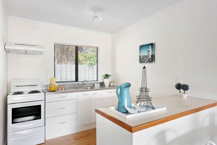 2/12 Halsey Road Manurewa_11