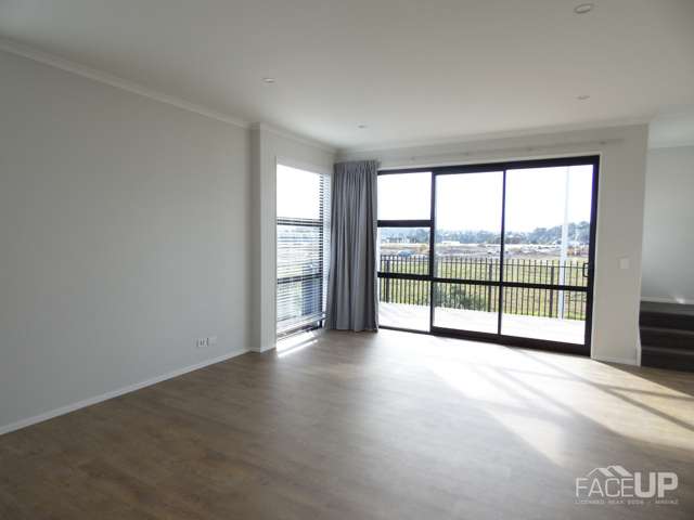 75 Glidepath Road Hobsonville_1