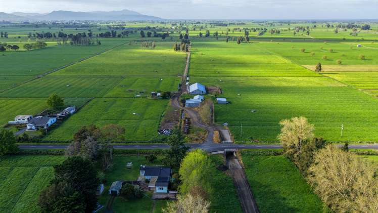 118 + 119 Wharepoa Road Netherton_25