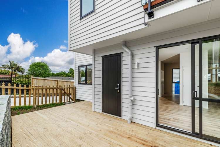 1/58 Sylvan Crescent Te Atatu South_12